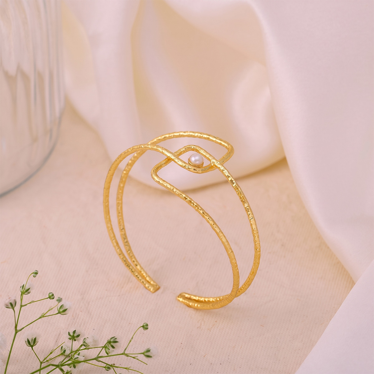 Aarika Pearl Cuff - Image 2