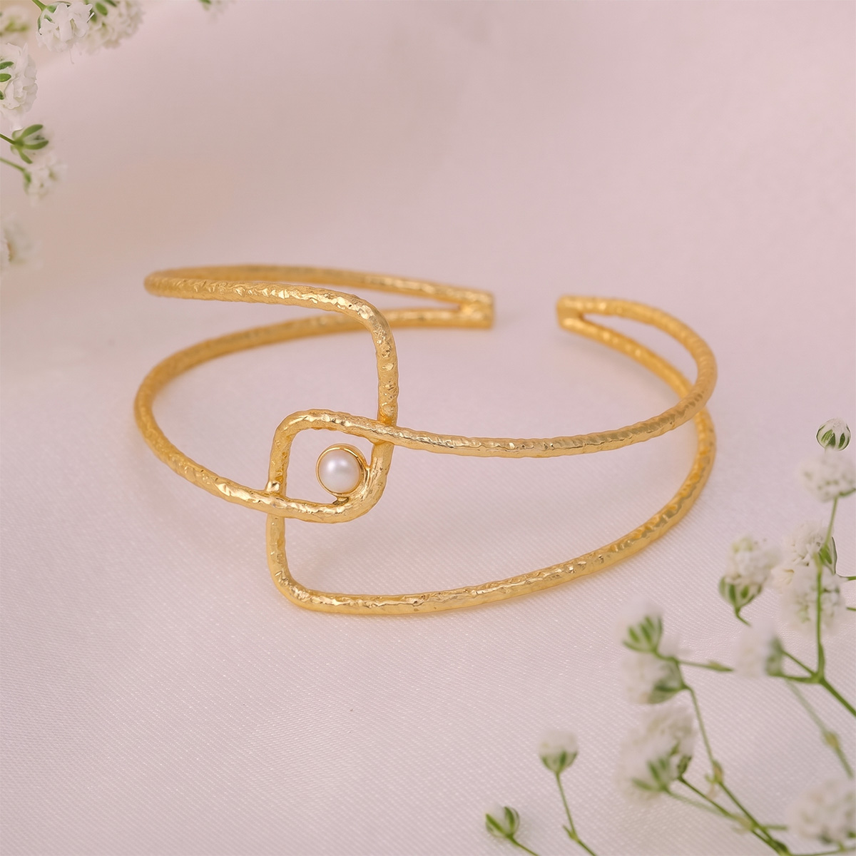 Aarika Pearl Cuff - Image 3