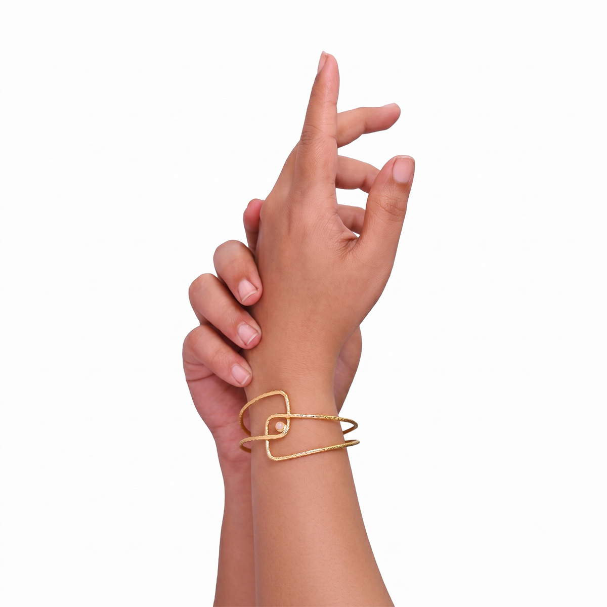Aarika Pearl Cuff - Image 4