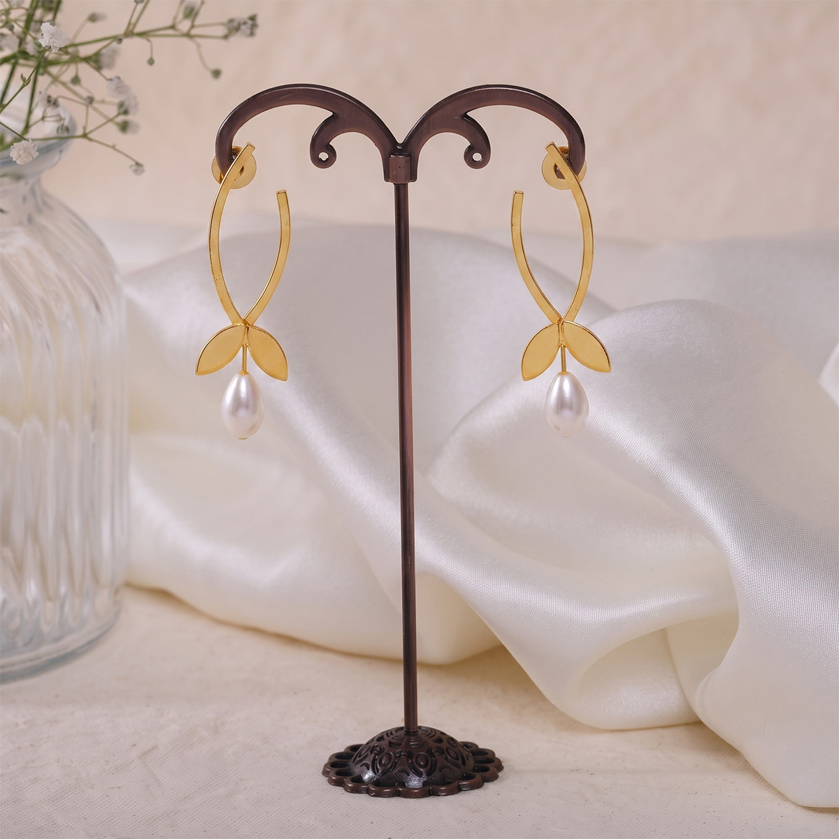 Mallika Pearl Earrings - Image 2