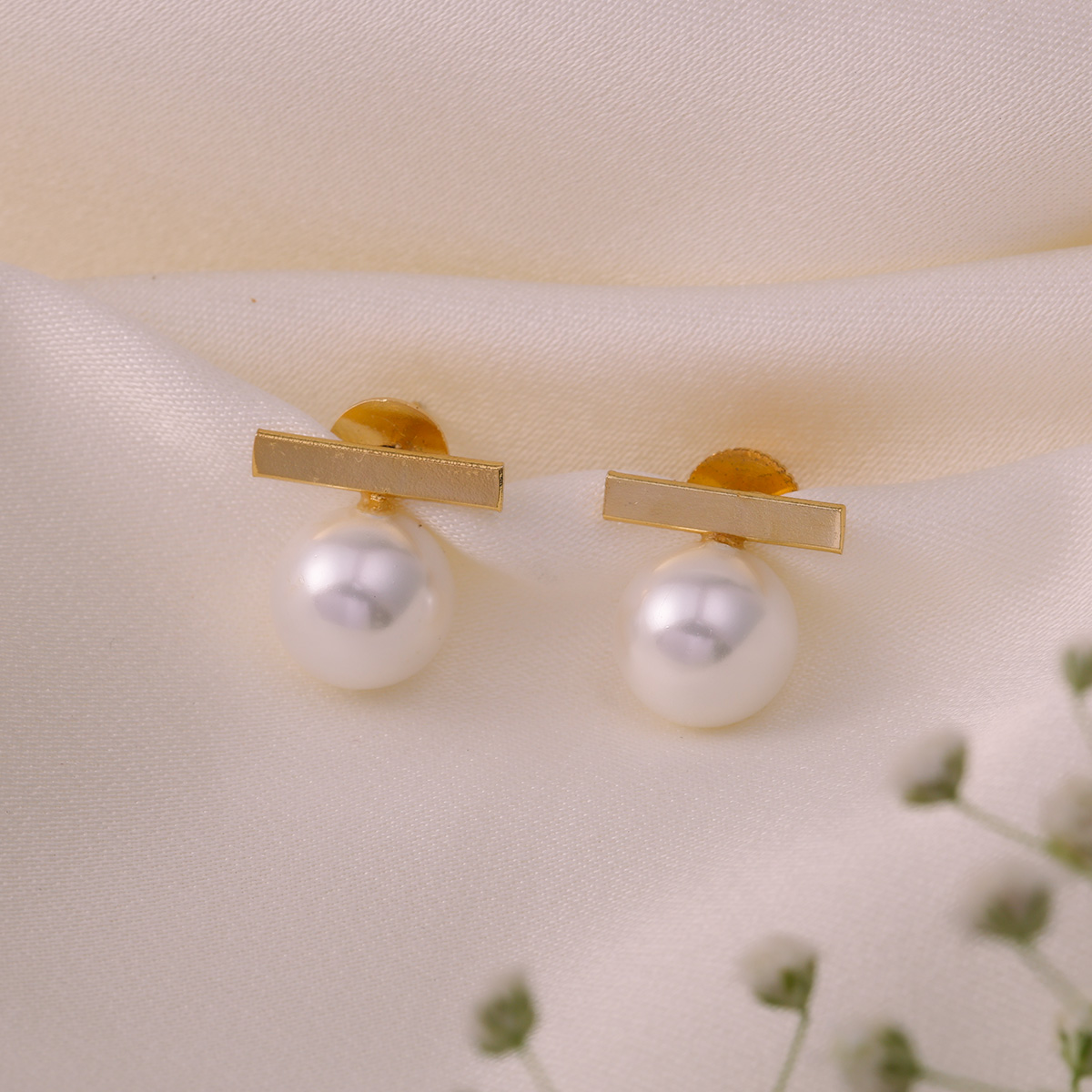 Elara Pearl Set - Image 2