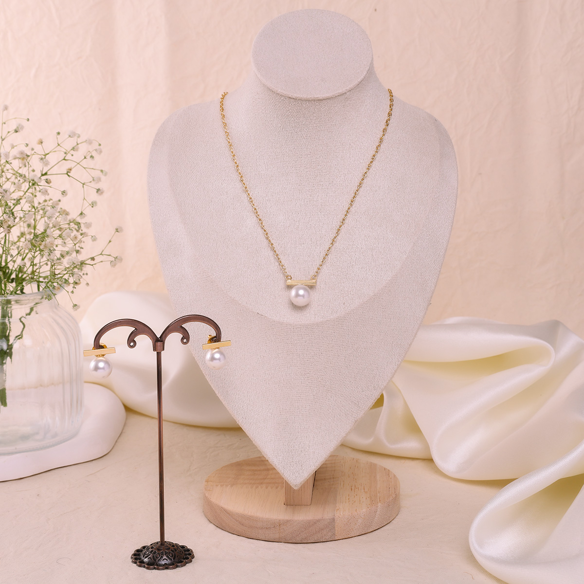 Elara Pearl Set - Image 4