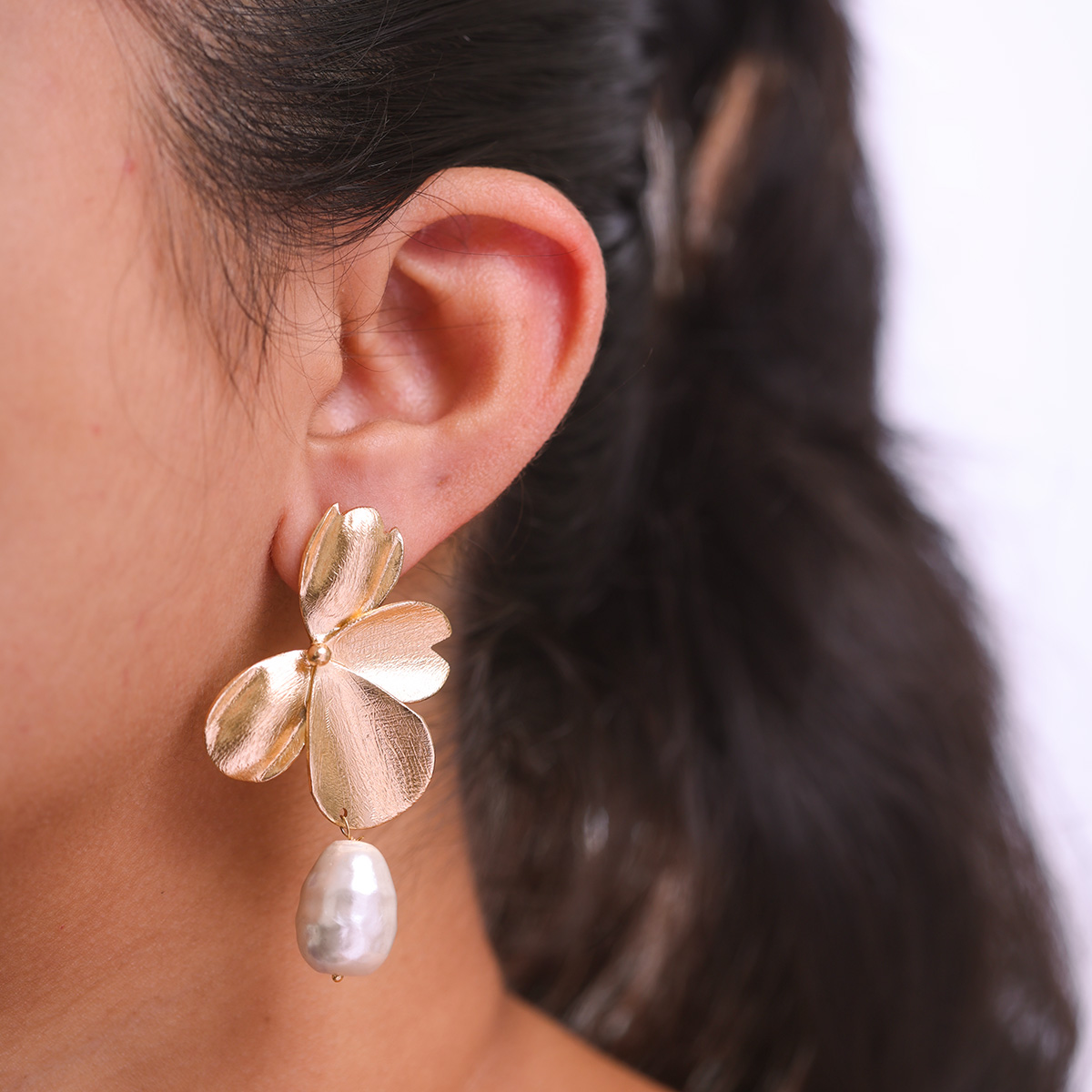 Clover Pearl Drops - Image 3