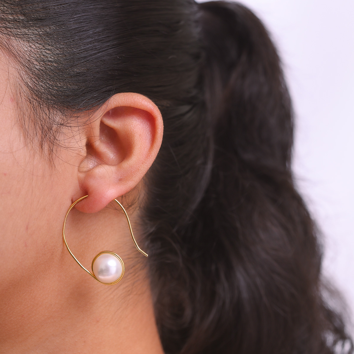 Amora Pearl Earrings - Image 3