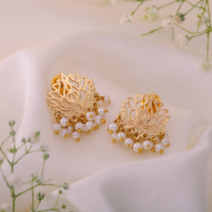 Padmika Pearl Earrings